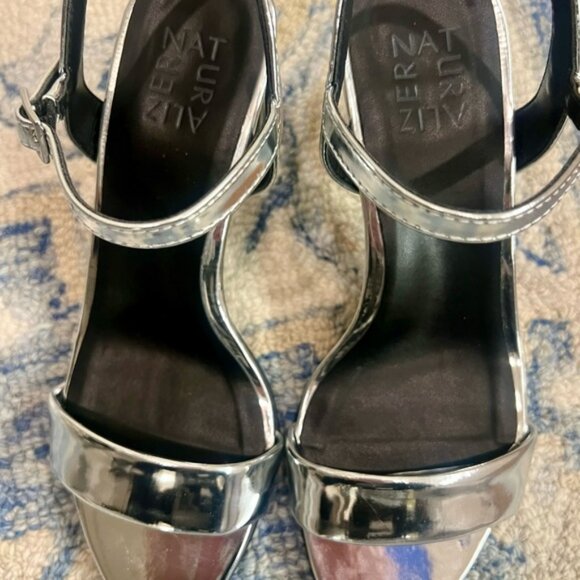 Naturalizer Silver Heels with Sleek Design - Picture 1 of 8
